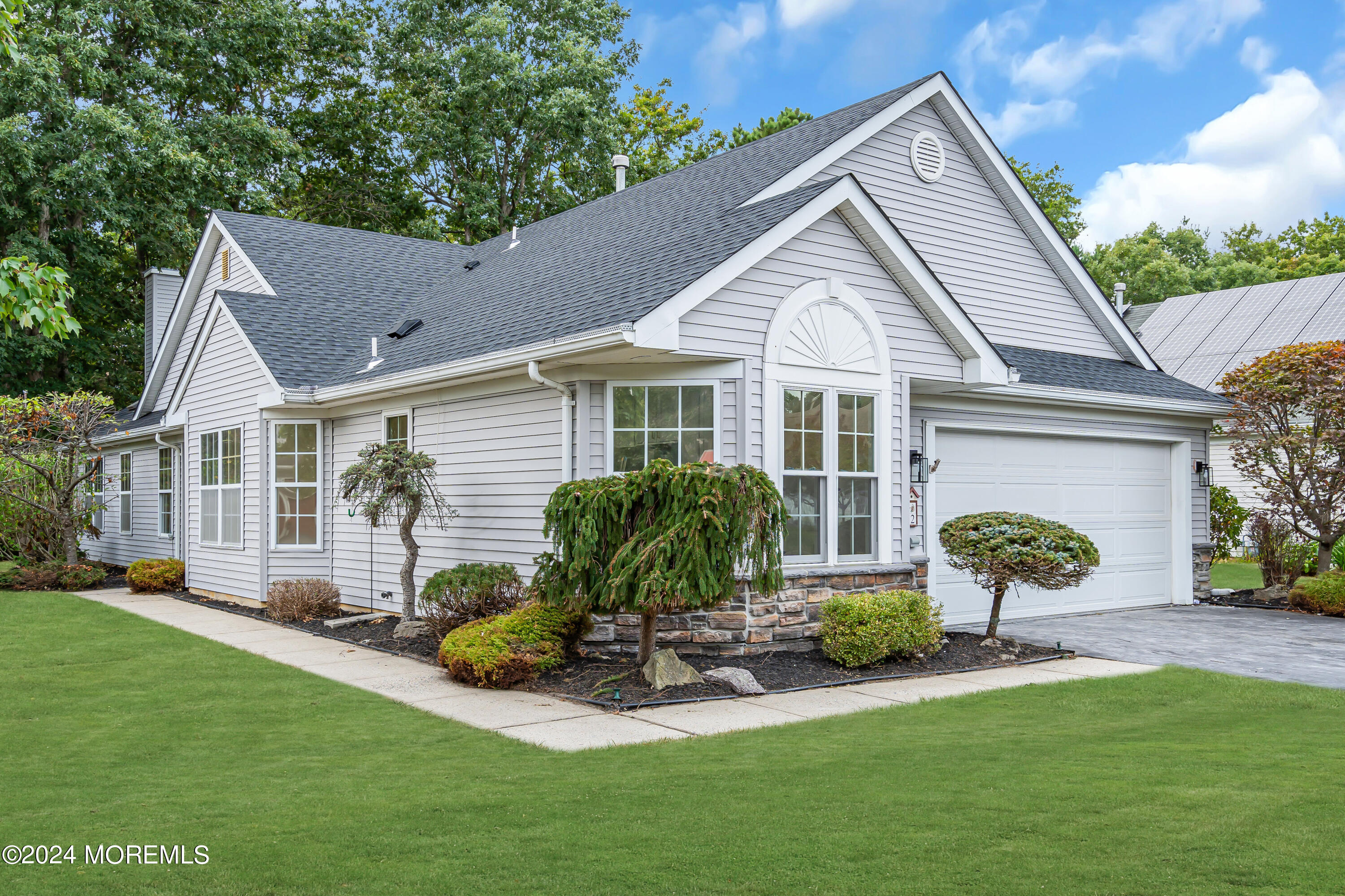 Schoolhouse Ln, Lakewood, NJ 08701