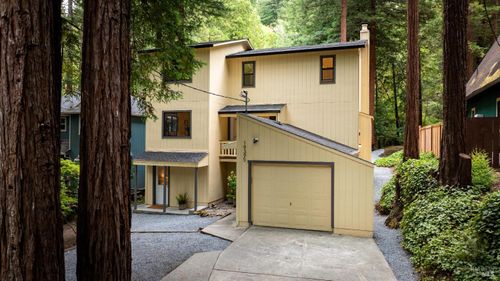 19395 Hidden Valley Rd, Guerneville, CA, 95446-9351 | Card Image