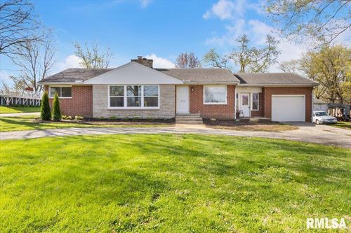 219 E Parkside Dr, Washburn, IL, 61570-7528 | Card Image
