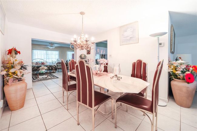 5803 Nw 85 Th Ter, House other with 2 bedrooms, 2 bathrooms and null parking in Tamarac FL | Image 7