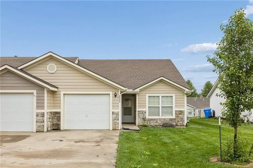 2055 Brook Ridge Ct, Tonganoxie, KS, 66086-9508 | Card Image
