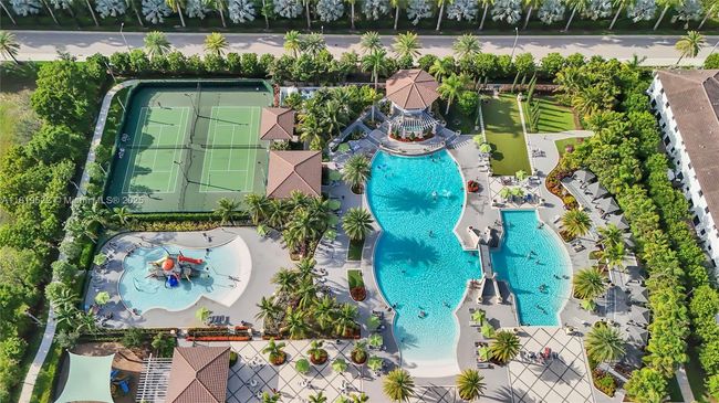 10380 Nw 88 Th Ter, Townhouse with 4 bedrooms, 3 bathrooms and null parking in Doral FL | Image 52