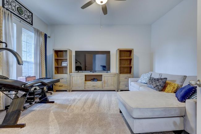 422 Betony Loop, House other with 3 bedrooms, 3 bathrooms and 2 parking in Buda TX | Image 30