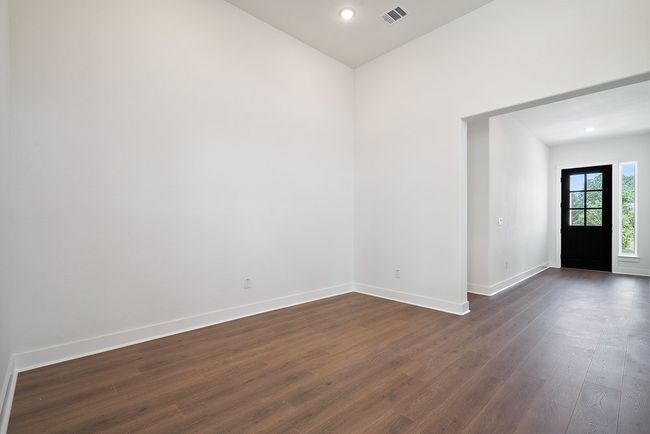 12104 Fennec Way, House other with 3 bedrooms, 2 bathrooms and 2 parking in Austin TX | Image 11