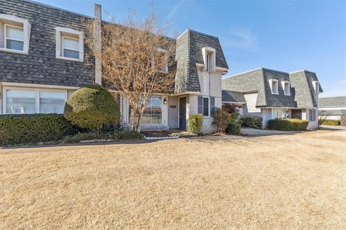 11333 N May Ave, Oklahoma City, OK, 73120-5810 | Card Image