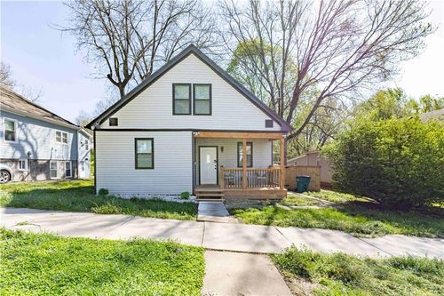 2507 S 18th St, Saint Joseph, MO, 64503-3056 | Card Image