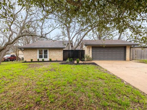 8205 Alabama Dr, Austin, TX, 78745-7613 | Card Image