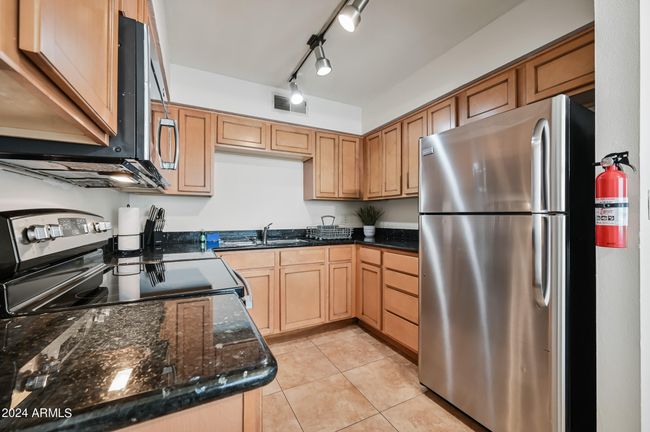 230 - 1702 W Tuckey Ln, Condo with 2 bedrooms, 1 bathrooms and null parking in Phoenix AZ | Image 5