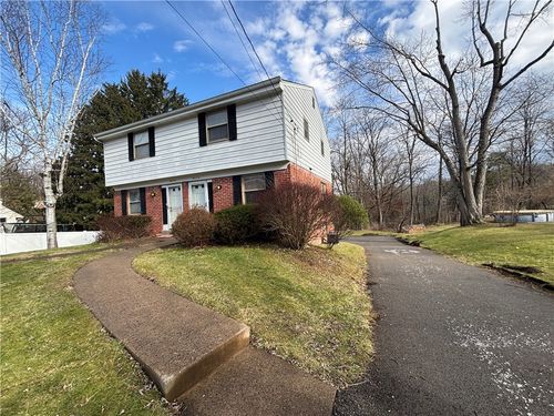 9072 Ringeisen Rd, Allison Park, PA, 15101-2710 | Card Image