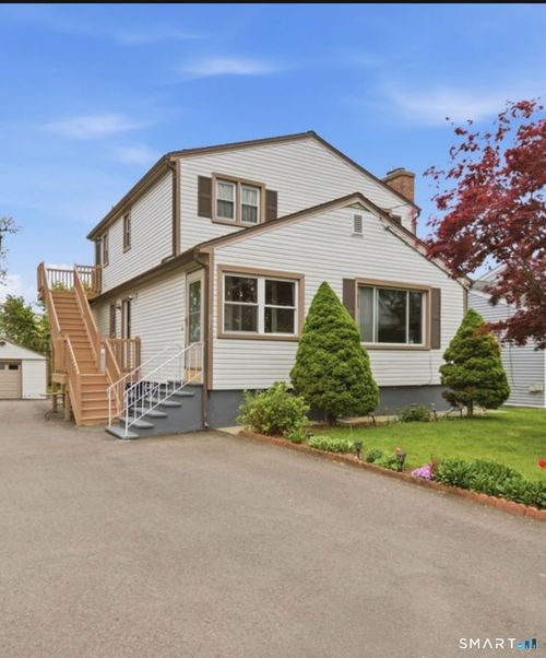 102 Highland St, West Haven, CT, 06516-3624 | Card Image