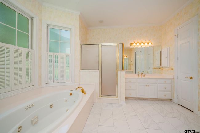 7 Summer Creek Way, House other with 4 bedrooms, 4 bathrooms and null parking in Longview TX | Image 25