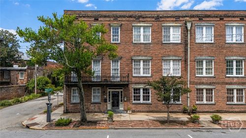 d1-219 Abercorn St, savannah, GA, 31401-4052 | Card Image