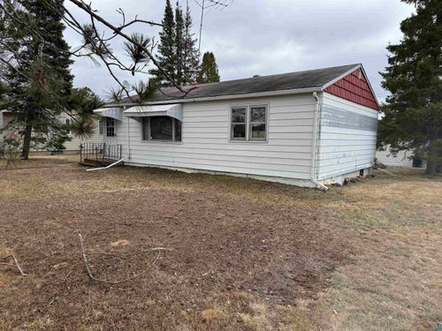 512 Memorial Dr, Buhl, MN, 55713-4431 | Card Image