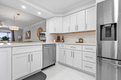apt-401-7286 Huntington Ln, Delray Beach, FL, 33446-2926 | Card Image