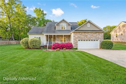 117 Chandler Dr, Mocksville, NC, 27028-4353 | Card Image