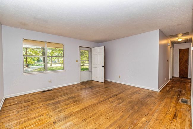 355 Crestwood Rd, House other with 3 bedrooms, 2 bathrooms and null parking in Tyrone GA | Image 7