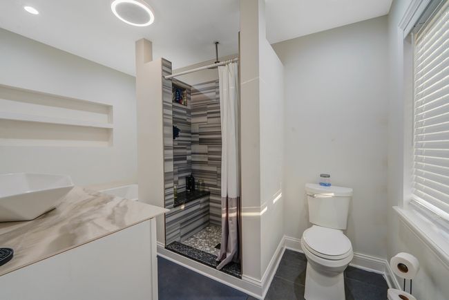 11026 S Worth Ave, House other with 4 bedrooms, 3 bathrooms and 6 parking in Worth IL | Image 14