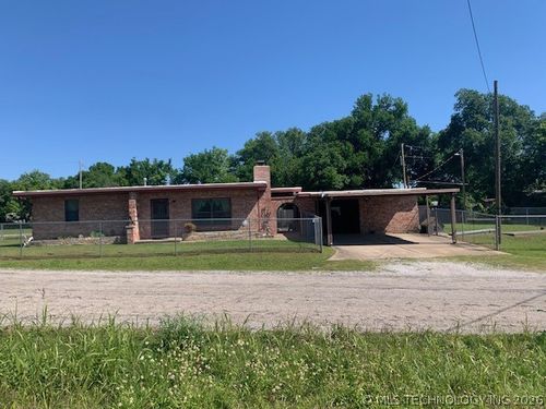 910 W Pogue St, Cleveland, OK, 74020-4228 | Card Image
