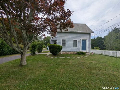 10 Shore Road, Waterford, CT, 06385 | Card Image