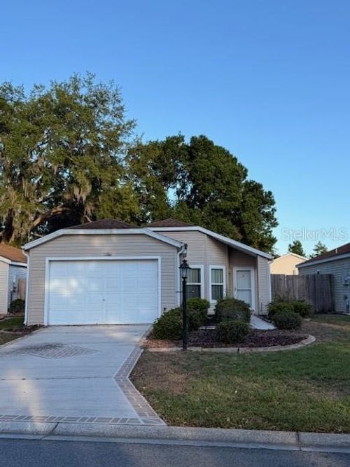 25312 Green Heron Dr, LEESBURG, FL, 34748-7812 | Card Image