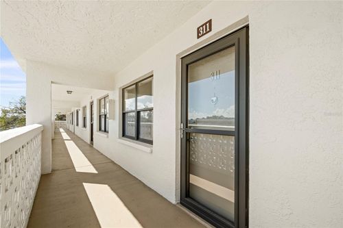 apt-311-4910 Bay St Ne, St Petersburg, FL, 33703-6430 | Card Image