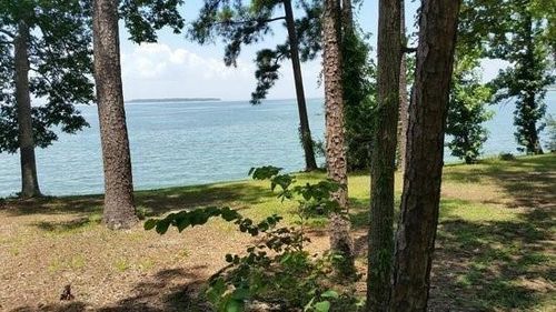 220 Lakeshore Pt, Livingston, TX, 77351-2911 | Card Image