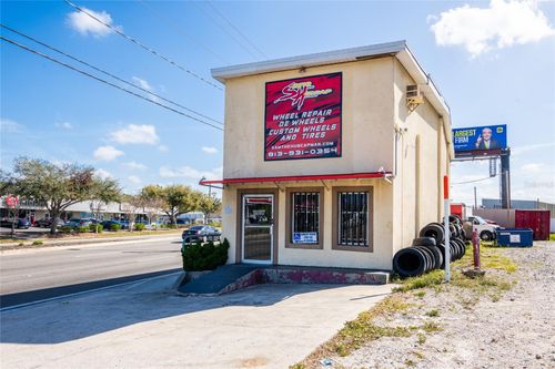 1411 E Busch Blvd, TAMPA, FL, 33612-8128 | Card Image