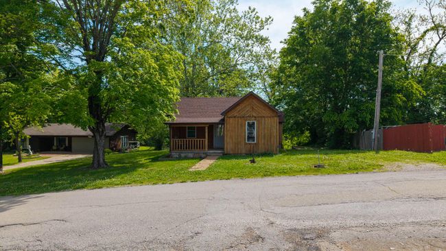 Home in town for sale thayer31 | Image 32