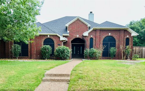 6732 Coach House Ln, Plano, TX, 75023-3738 | Card Image