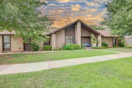 1212 Sw 105th St, Oklahoma City, OK, 73170-5217 | Card Image