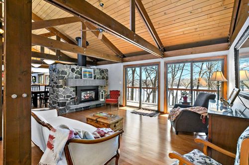 7481 Long Lake Rd, Willmar, MN, 56201-9225 | Card Image
