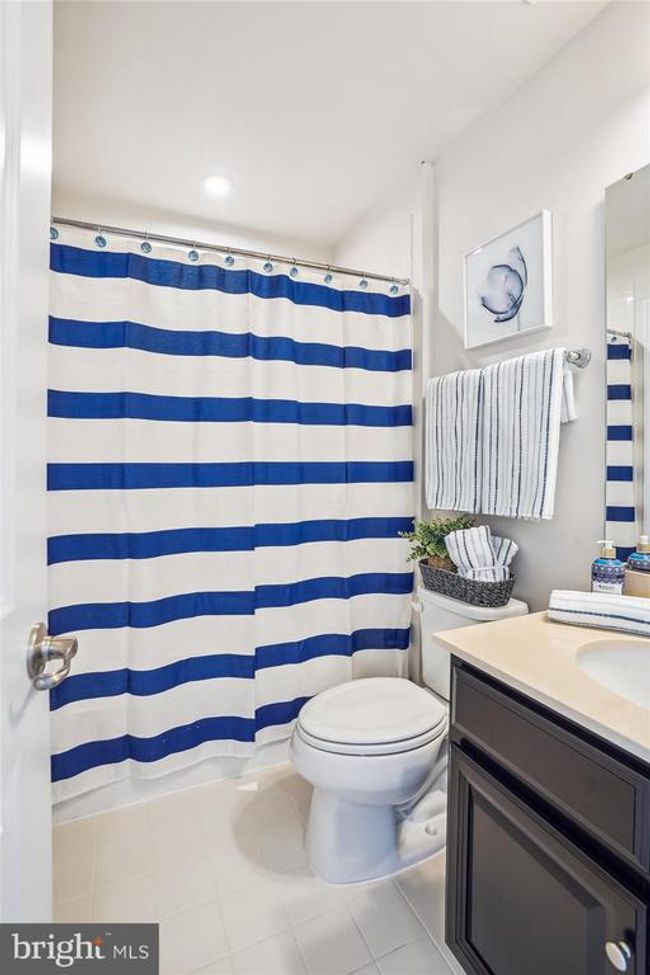 43436 Apple Orchard Sq, Townhouse with 4 bedrooms, 5 bathrooms and null parking in ASHBURN VA | Image 52