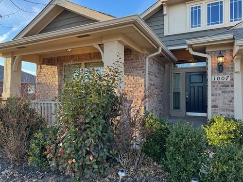 1007 Eaglerock Ln, Norman, OK, 73069-3106 | Card Image