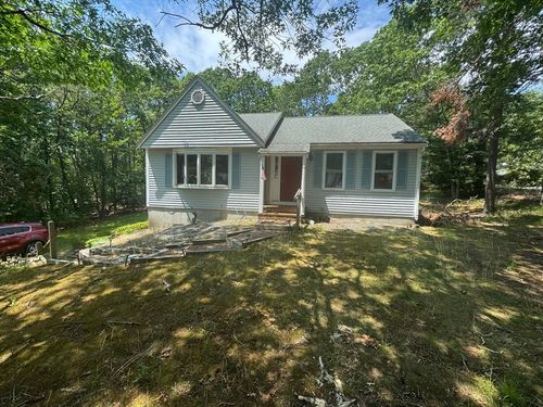 75 Donna Dr, Plymouth, MA, 02360-1629 | Card Image