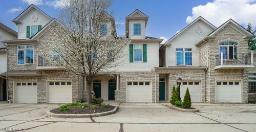 3178 Richmond Road, Beachwood, OH, 44122 | Card Image
