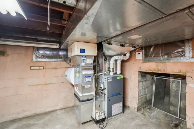 2155 Avondale St, House other with 3 bedrooms, 3 bathrooms and null parking in Sylvan Lake MI | Image 34