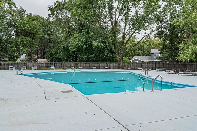 APT-1B - 4418 Euclid Ave, Condo with 2 bedrooms, 2 bathrooms and 2 parking in Rolling Meadows IL | Image 27