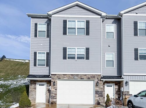 2046 Mountain Ash Ln, Morgantown, WV, 26501-1135 | Card Image