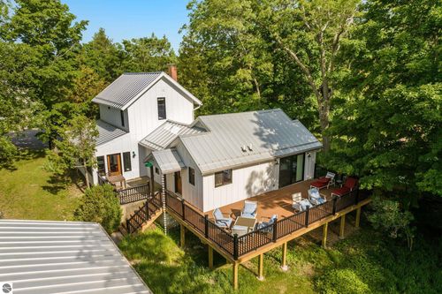 11256 S Lacore Rd, Empire, MI, 49630-9597 | Card Image