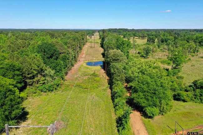 3662 An County Road 359, Home with 3 bedrooms, 3 bathrooms and null parking in Palestine TX | Image 45