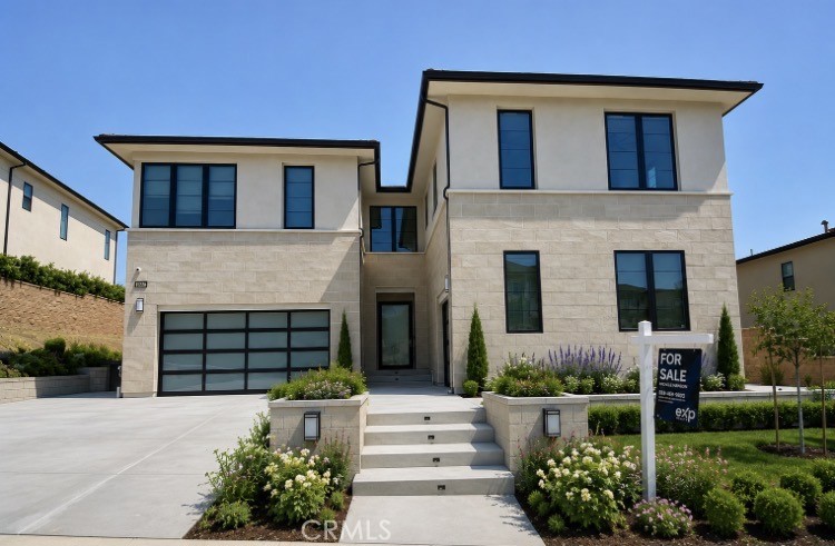 Residential in Porter Ranch