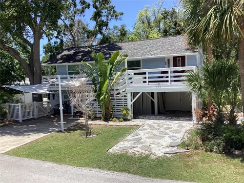 401 Pennsylvania Ave, CRYSTAL BEACH, FL, 34681 | Card Image