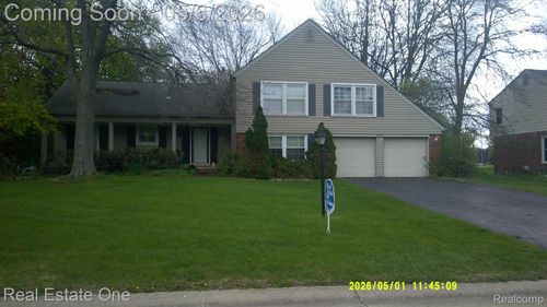 4837 Teddington Dr, West Bloomfield, MI, 48323-2667 | Card Image