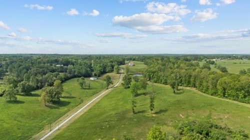 531 Wilson Hollow Rd, Dickson, TN, 37055-5292 | Card Image