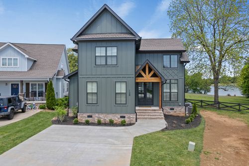 124 Barefoot Way, Winchester, TN, 37398-4725 | Card Image