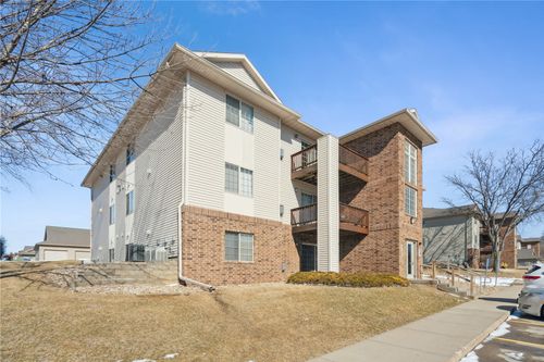 6-3120 Wilson Avenue Sw, Cedar Rapids, IA, 52404 | Card Image