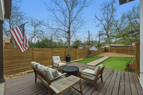 a-1405 Camelot Cir, Austin, TX, 78745-1852 | Card Image