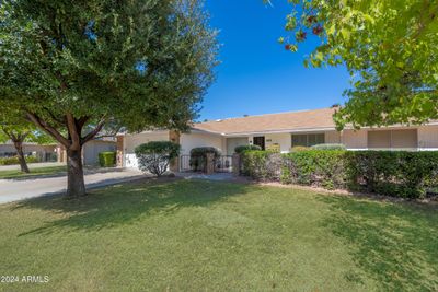 9614 W Greenhurst Drive, Home with 2 bedrooms, 2 bathrooms and null parking in Sun City AZ | Image 3