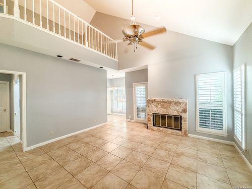 7-7 Chapel Hill Cir, San Antonio, TX, 78240-3903 | Card Image