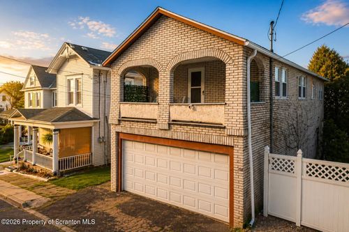83 Spring St, Carbondale, PA, 18407-2007 | Card Image